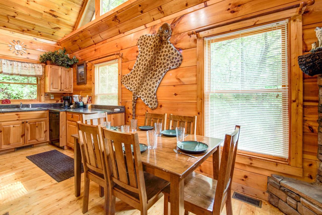 Cabin Of Dreams, 3 Bedroom Water View, Wifi, Hot Tub, Pool Table, Sleep 8 Sevierville Exterior foto
