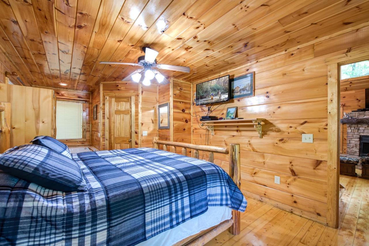 Cabin Of Dreams, 3 Bedroom Water View, Wifi, Hot Tub, Pool Table, Sleep 8 Sevierville Exterior foto