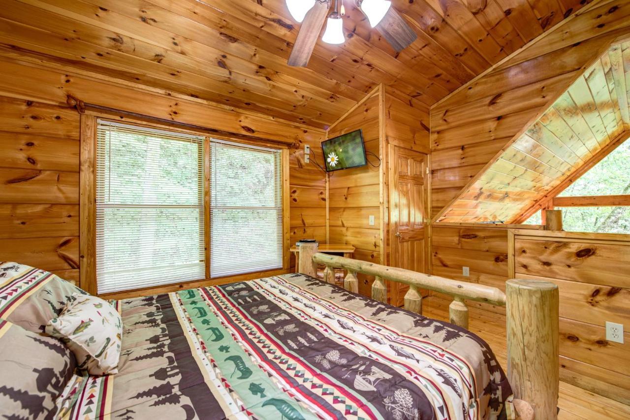 Cabin Of Dreams, 3 Bedroom Water View, Wifi, Hot Tub, Pool Table, Sleep 8 Sevierville Exterior foto