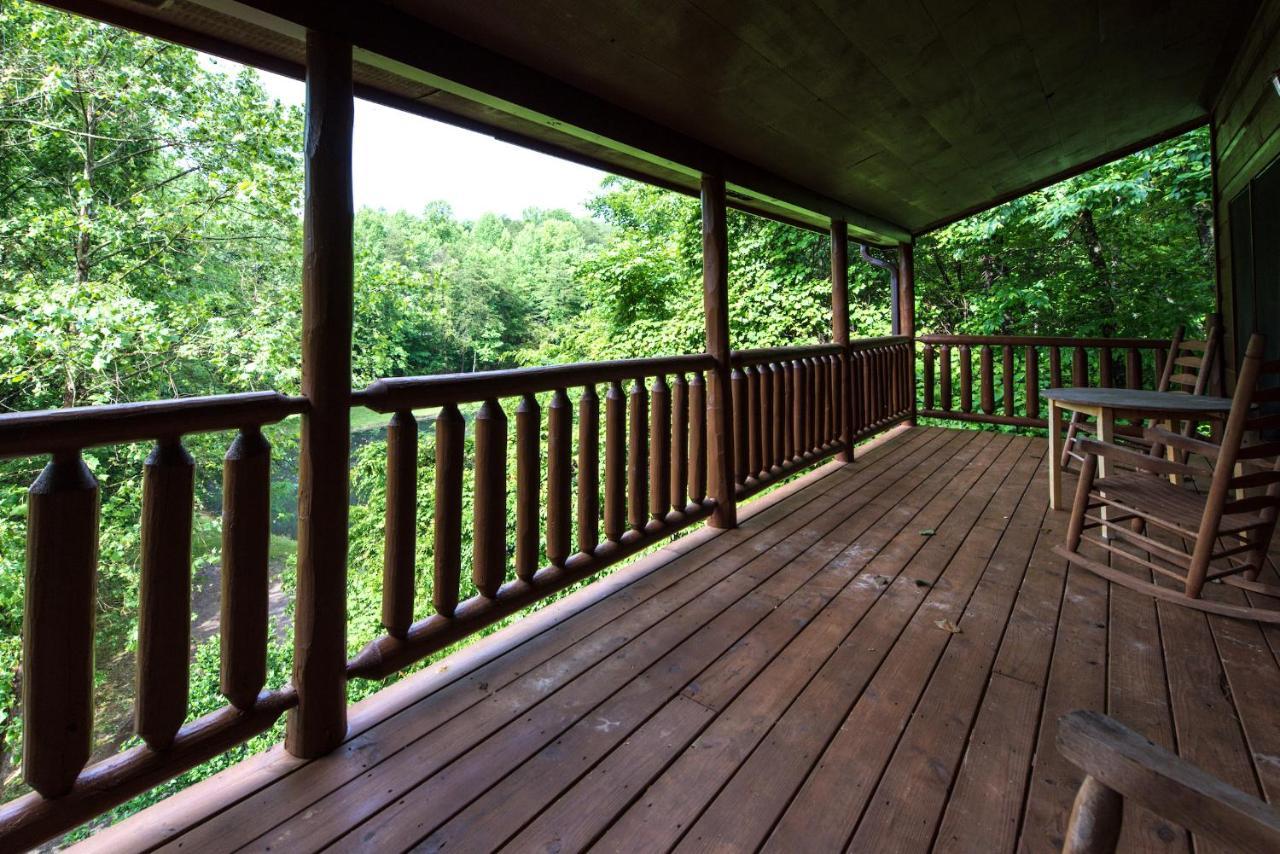 Cabin Of Dreams, 3 Bedroom Water View, Wifi, Hot Tub, Pool Table, Sleep 8 Sevierville Exterior foto