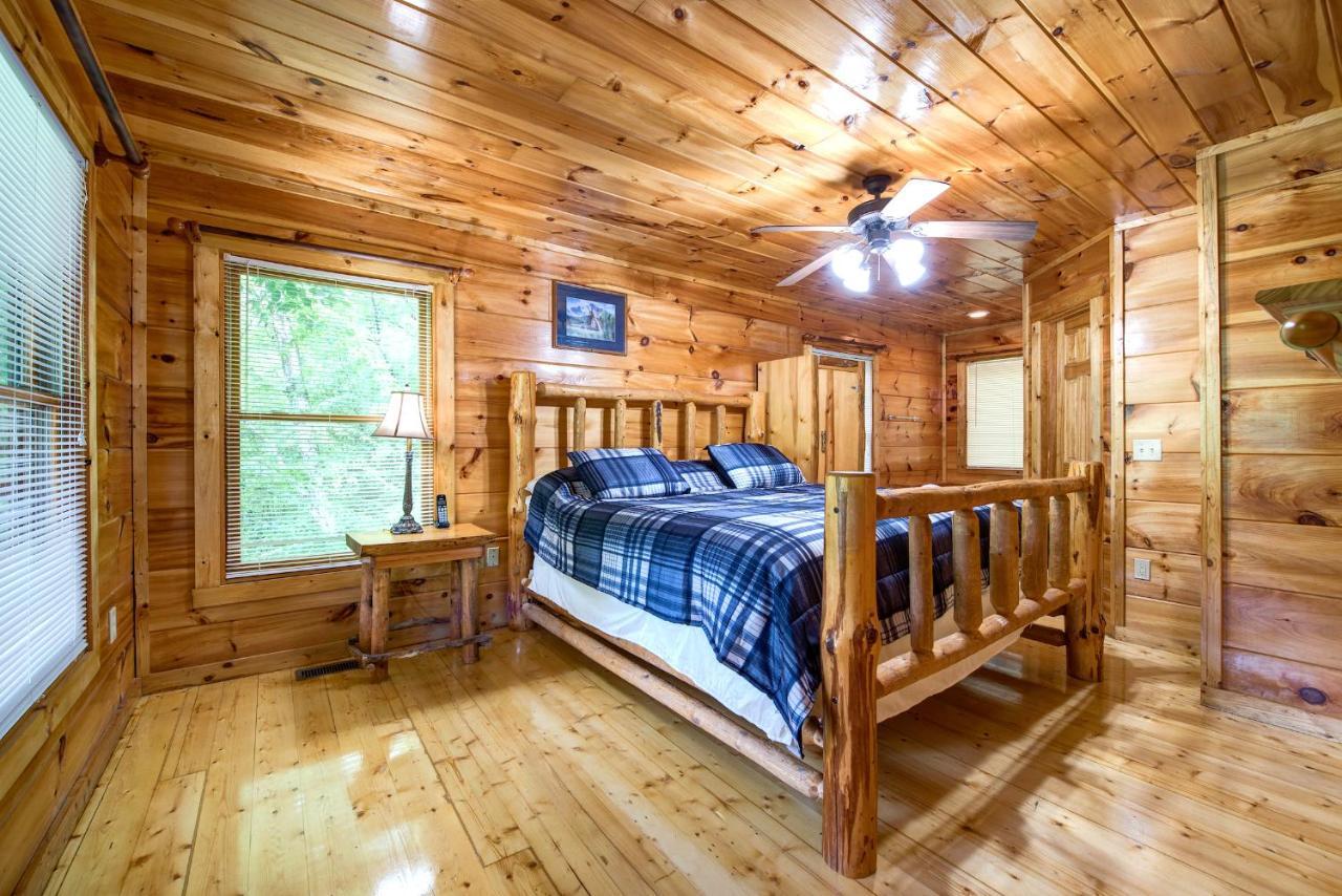 Cabin Of Dreams, 3 Bedroom Water View, Wifi, Hot Tub, Pool Table, Sleep 8 Sevierville Exterior foto
